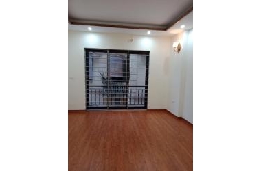 Nhà ngõ phố ô tô đỗ Dương Văn Bé  quận Hai Bà Trưng , Hà Nội 40m2 giá 5.4 tỷ